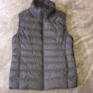 Uniqlo Ultra Light Down Vest Gray Women’s XS
